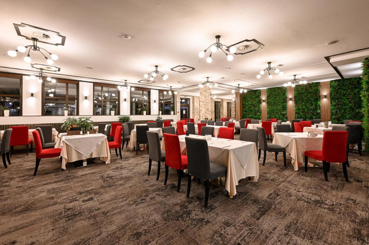 Grand Hotel เวลินกราด ภายนอก รูปภาพ Restaurant