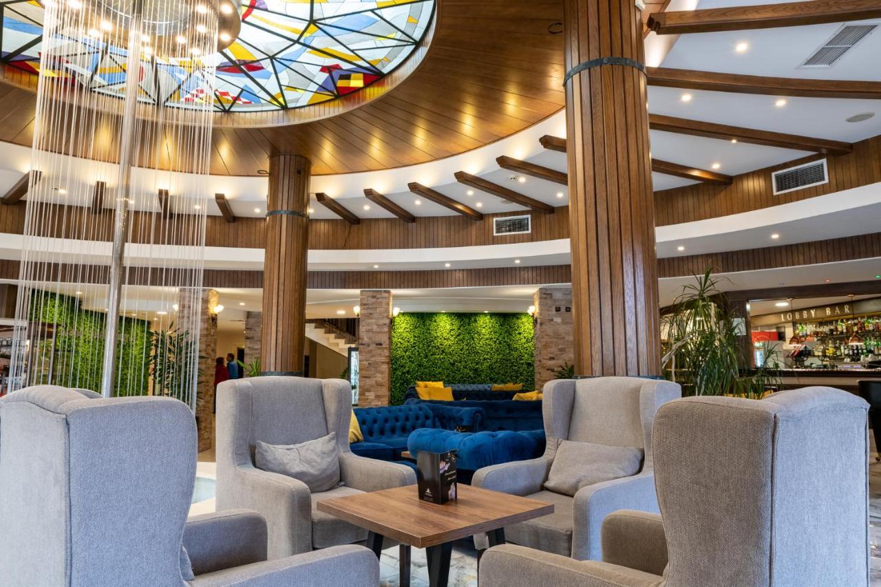 Grand Hotel เวลินกราด ภายนอก รูปภาพ Lobby